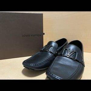 Men’s black Louis Vuitton Moccasin